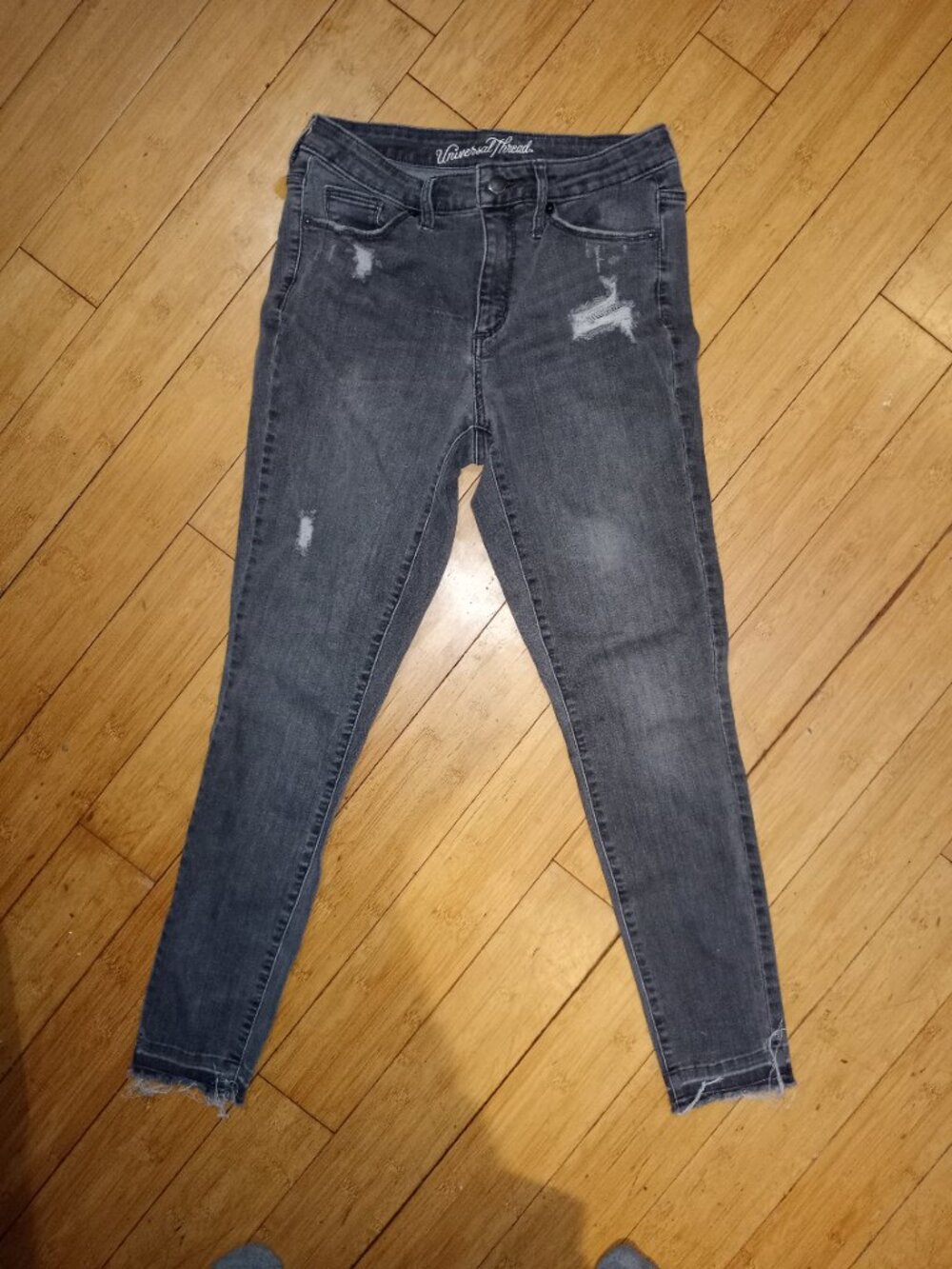Universal Thread skinny jeans in a faded grey